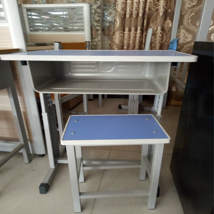 學(xué)生課桌凳廠家